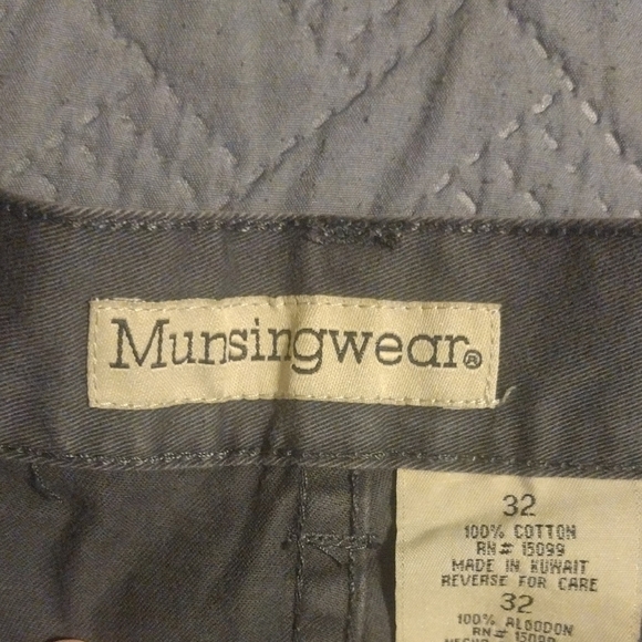 Ming Wang Gray Cargo Shorts for Men - Picture 6 of 6